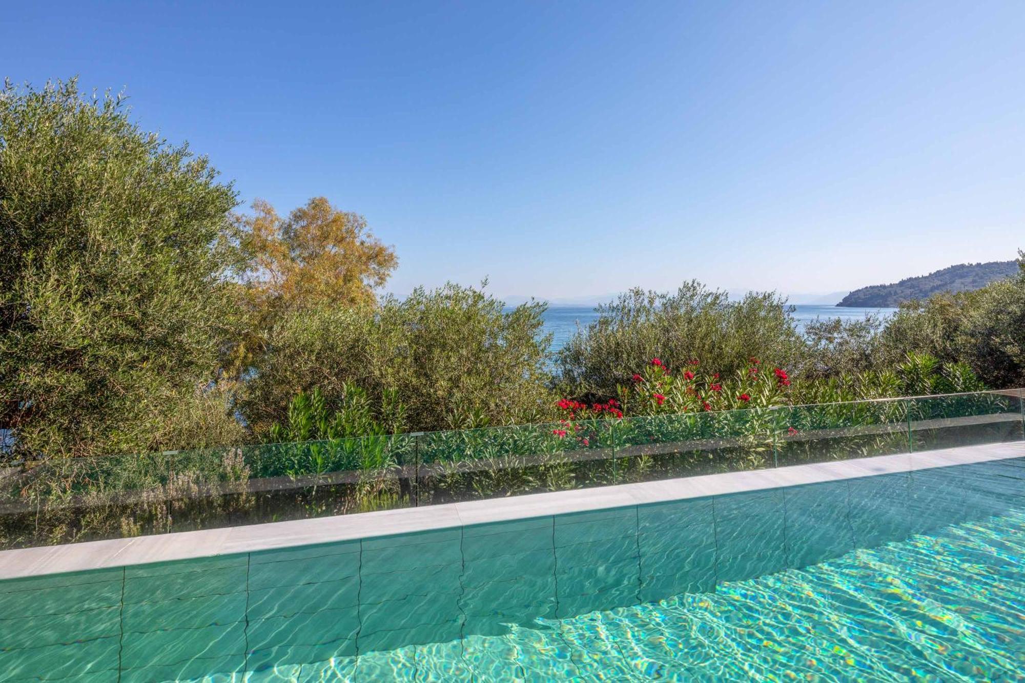 Villa Apanemia Mare *